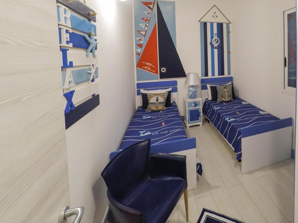 Вилла La Casa In Riva Al Mare Аугуста Экстерьер фото